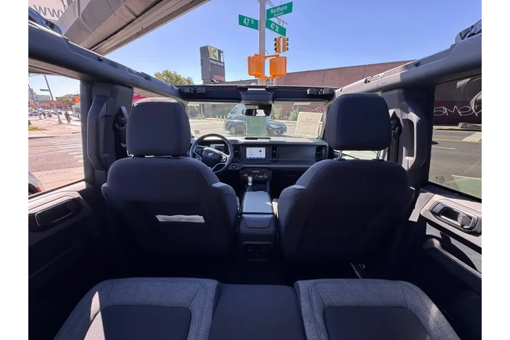 $32195 : Ford Bronco 2021 4x4 Base 4d image 9