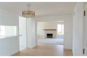 $1900 : Beautiful 2 Bedroom Home in LA thumbnail