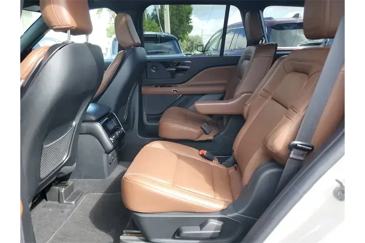 $37990 : Lincoln Aviator 2022 Reserve image 8