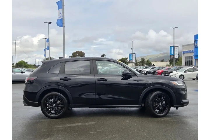 $29746 : Honda HR-V 2026 AWD Sport 4d image 8