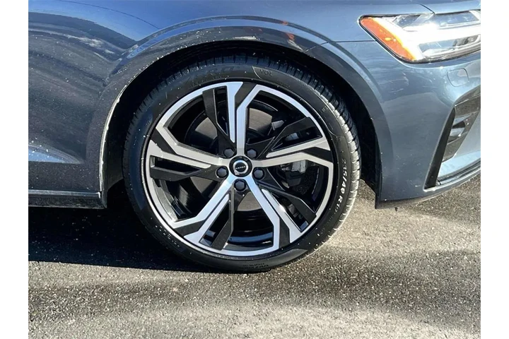 $26500 : Volvo S60 2023 B5 Core Dark image 6