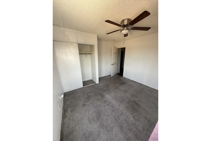 $850 : Se renta cuarto image 3