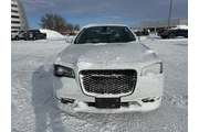 $32000 : Chrysler 300 2023 AWD Tourin thumbnail