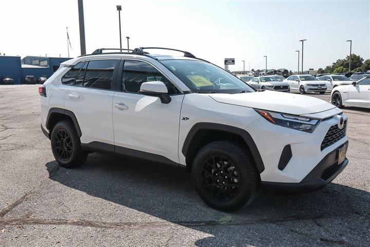 $32488 : 2023 RAV4 XLE image 3