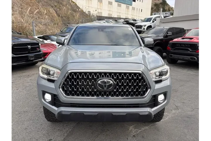 $35388 : Toyota Tacoma 2018 4x4 TRD P image 2