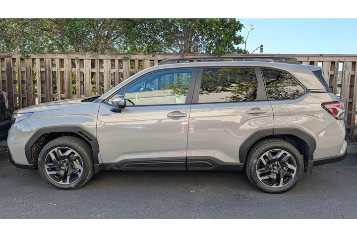 $34990 : 2026 Forester Premium Hybrid image 6