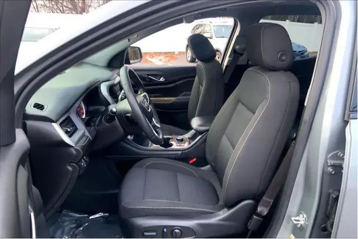 $26700 : GMC Acadia 2023 4x4 SLE 4dr image 8