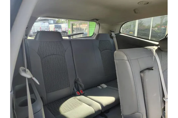 $7895 : 2015 Traverse LS image 10