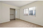 $1955 : 2 Bedroom Apt in Kenmore Ave thumbnail