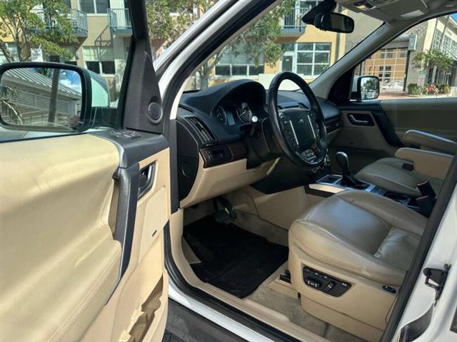 $7995 : 2014 Land Rover LR2 HSE LUX image 10