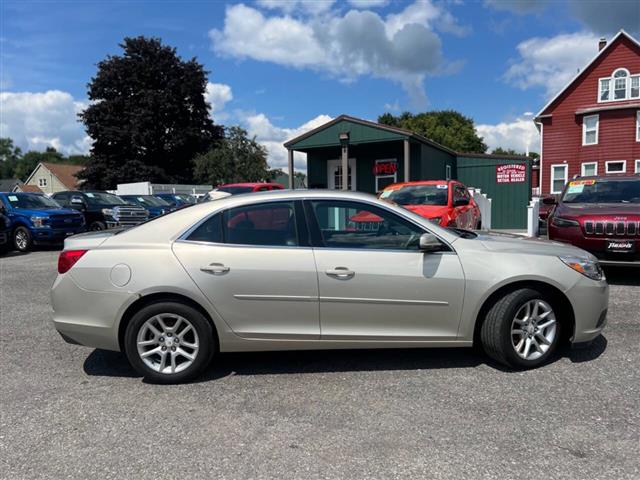 $8990 : 2015 Malibu image 4