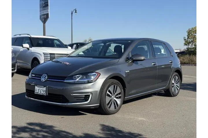 $14888 : Volkswagen e-Golf 2019 SEL P image 2