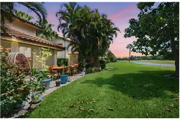 $5000 : Rental property with 4 bedro image 6