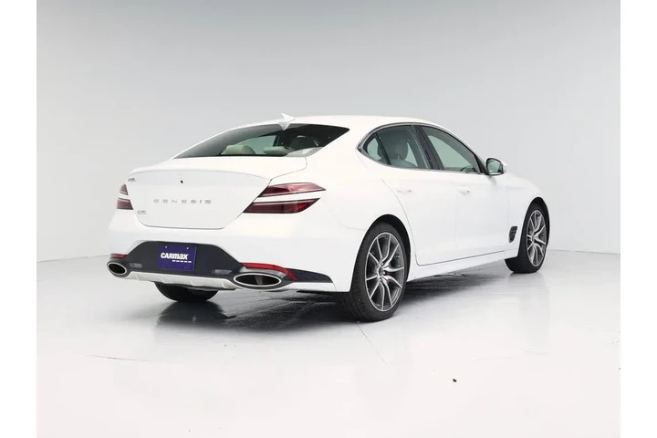 $33998 : Genesis G70 2025 2.5T Standa image 8