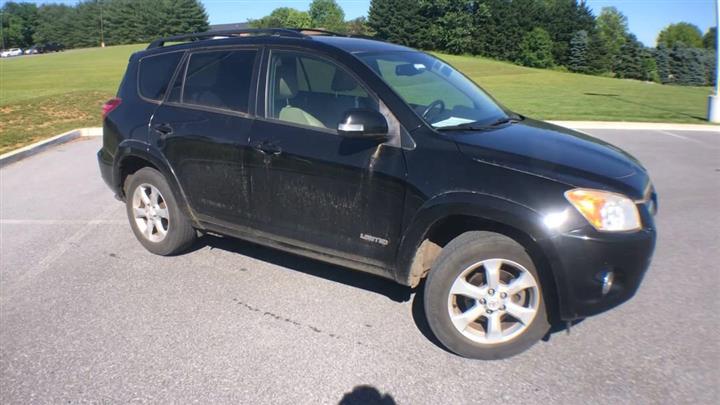 $12000 : PRE-OWNED 2011 TOYOTA RAV4 LTD image 2