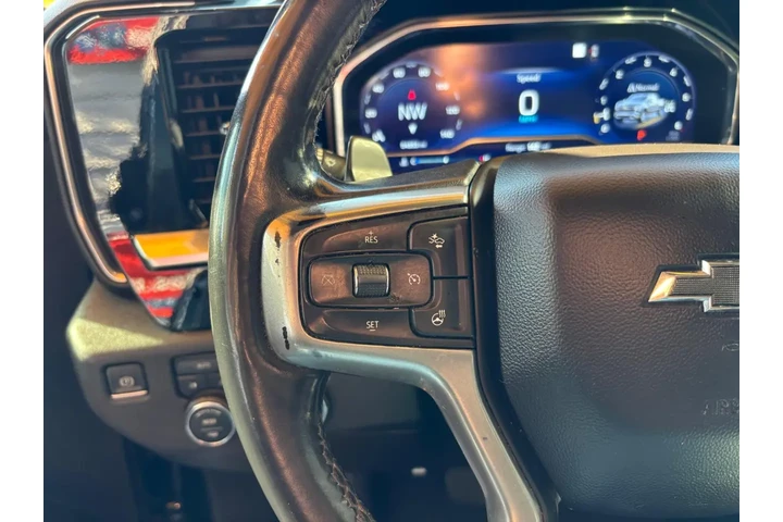 2022 Silverado 1500 RST image 9