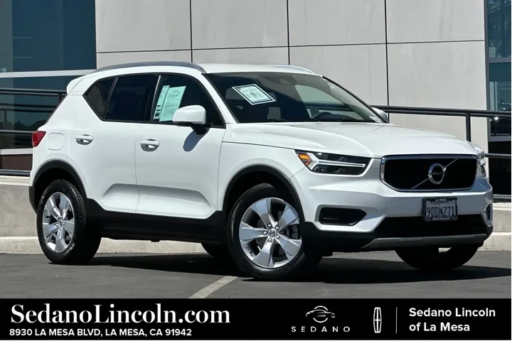 $22900 : Volvo XC40 2022 AWD T5 Momen image 1