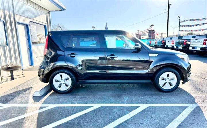 $10990 : 2016 Soul EV + image 4