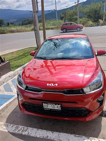 $295000 : Kia Rio LX aut.2023, como Nuev image 1