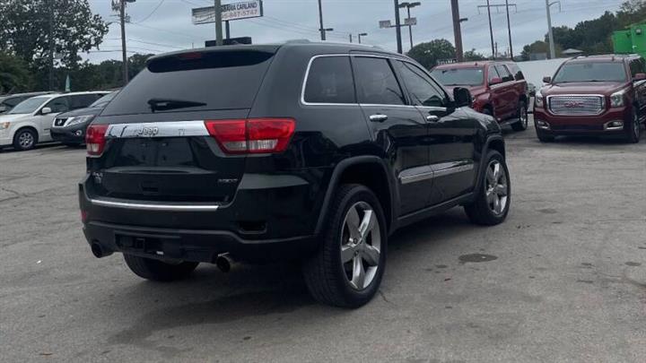 $7900 : 2011 Grand Cherokee Overland image 6