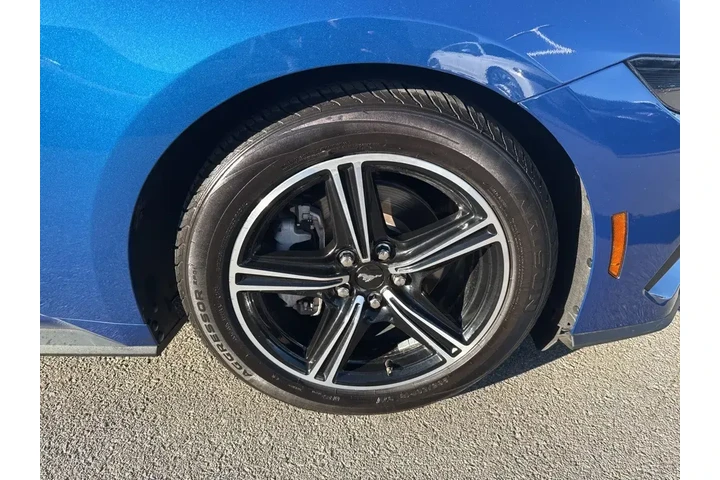 $25945 : Ford Mustang 2024 EcoBoost 2 image 10