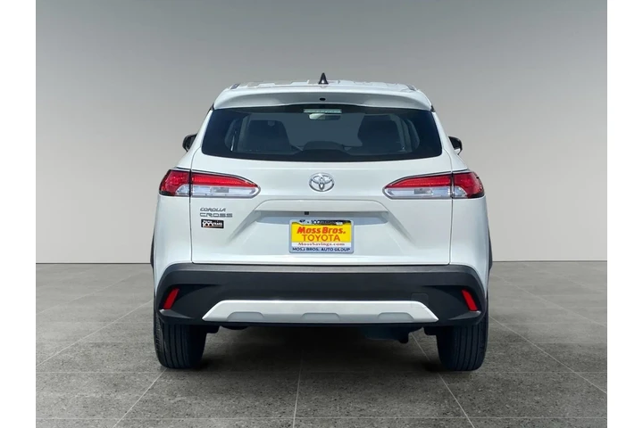 $29073 : Toyota Corolla Cross 2024 L image 4