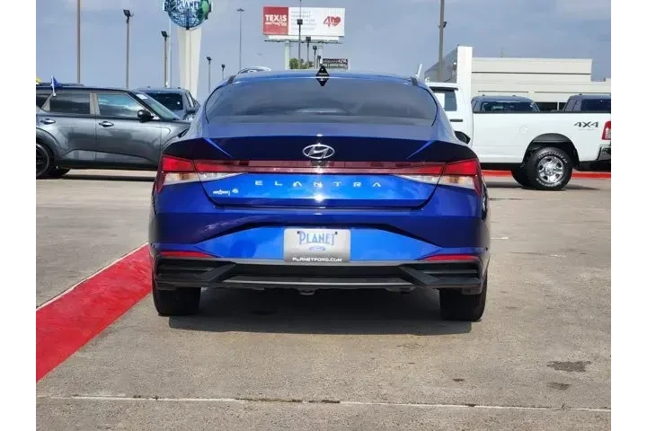 $18965 : Hyundai ELANTRA 2023 SEL 4dr image 6