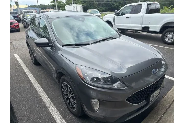 $15900 : Ford Escape Plug-In Hybrid 2 image 4