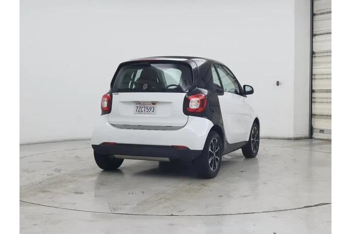 $15998 : Smart fortwo 2017 passion 2d image 8