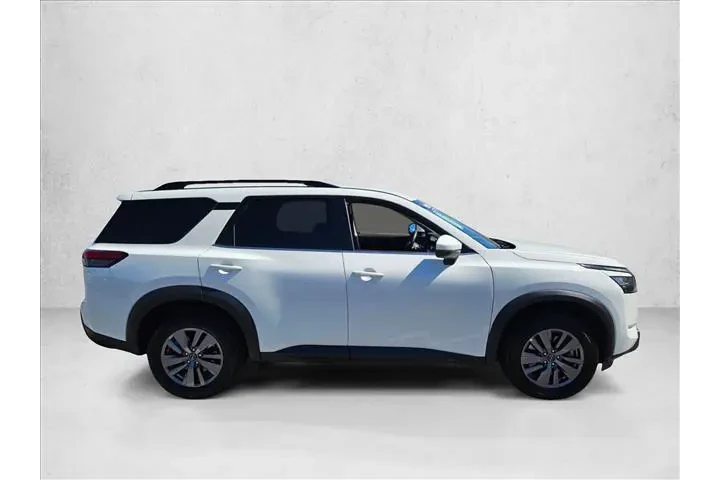 $28934 : Nissan Pathfinder 2025 SV 4d image 4