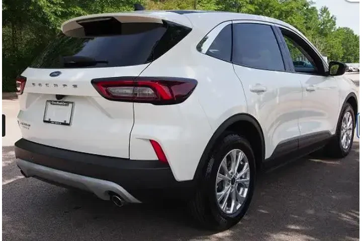 $23950 : Ford Escape 2023 AWD Active image 3