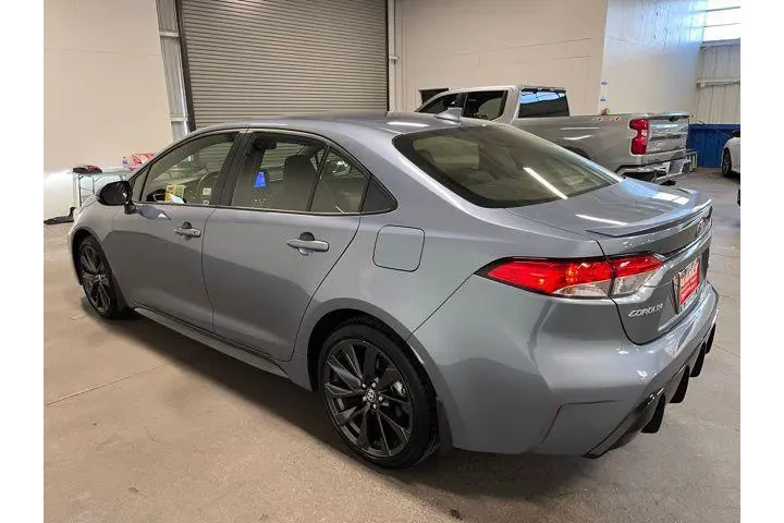 $26978 : Toyota Corolla Hybrid 2024 S image 5