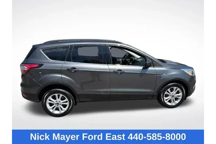 $8005 : Ford Escape 2017 SE 4dr SUV image 9