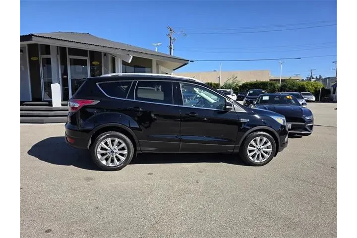 $13242 : Ford Escape 2017 Titanium 4d image 3