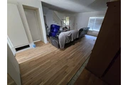 Pisos laminados y de vinyl thumbnail