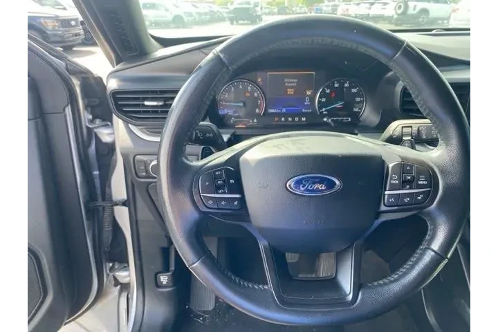 $22998 : Ford Explorer 2020 AWD XLT 4 image 9