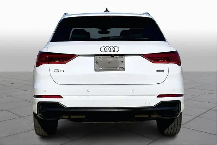 $25024 : Audi Q3 2022 AWD quattro S l image 4
