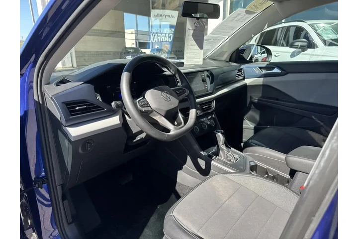Volkswagen Taos 2022 SE 4dr image 10