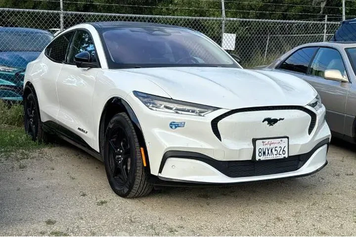 $24038 : Ford Mustang Mach-E 2021 Cal image 2