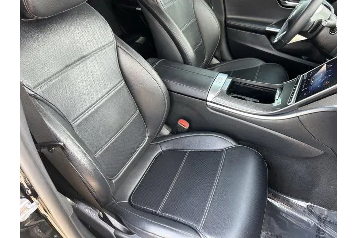 $30499 : Mercedes-Benz C-Class 2022 C image 10