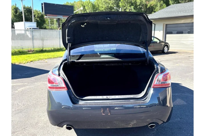 $8995 : 2013 Altima image 4