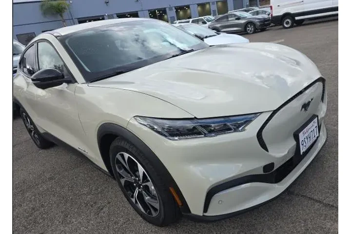 $29800 : Ford Mustang Mach-E 2025 Sel image 4