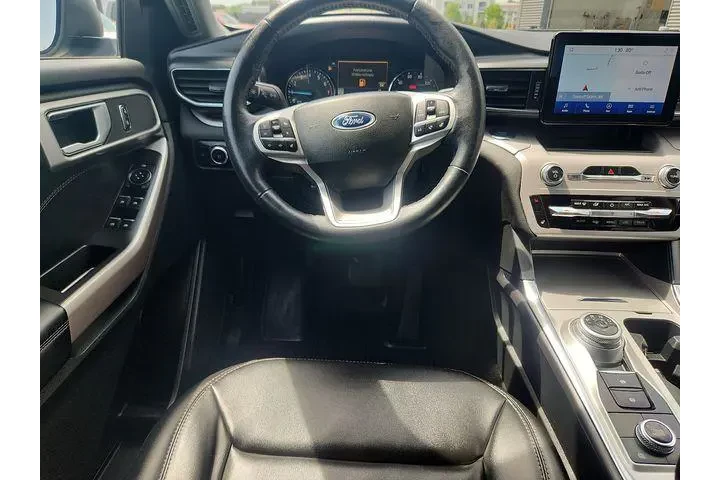 $35479 : Ford Explorer 2023 AWD XLT 4 image 10