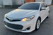 Used 2014 Avalon 4dr Sdn XLE en Boston