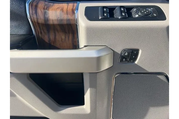 $25995 : Ford F-150 2019 4x4 Lariat 4 image 10