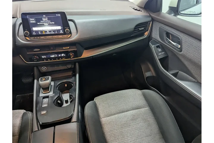 $21797 : Nissan Rogue 2023 SV 4dr Cro image 8