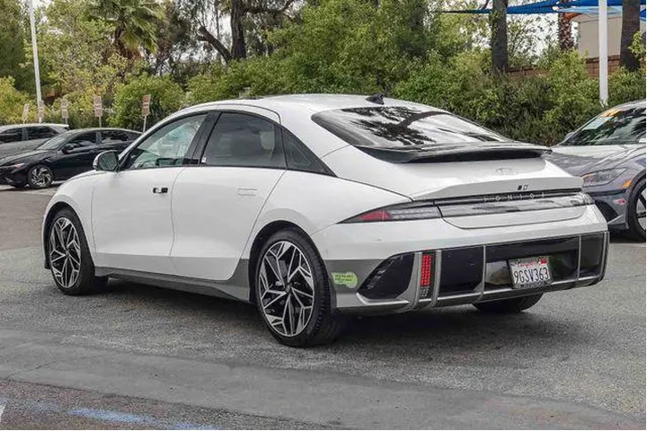 $28500 : Hyundai IONIQ 6 2023 Limited image 7