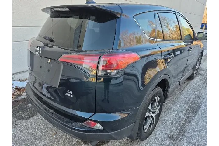 $18494 : Toyota RAV4 2018 AWD LE 4dr image 6