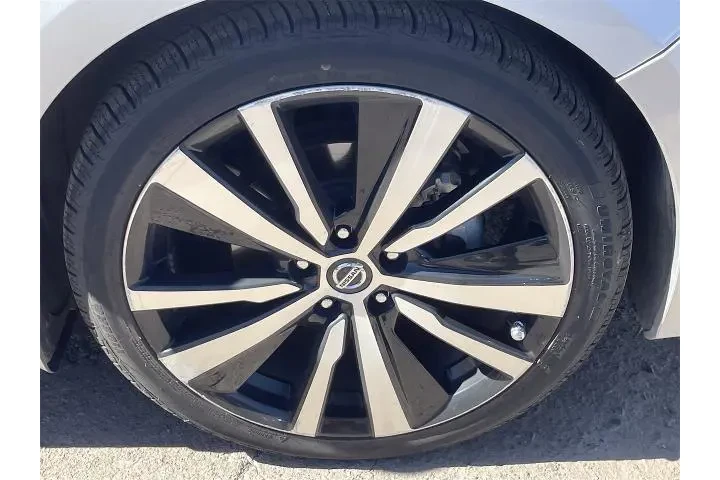 $22999 : Nissan Altima 2022 2.5 SR 4d image 5