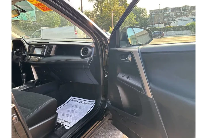 $12999 : 2015 RAV4 XLE image 8
